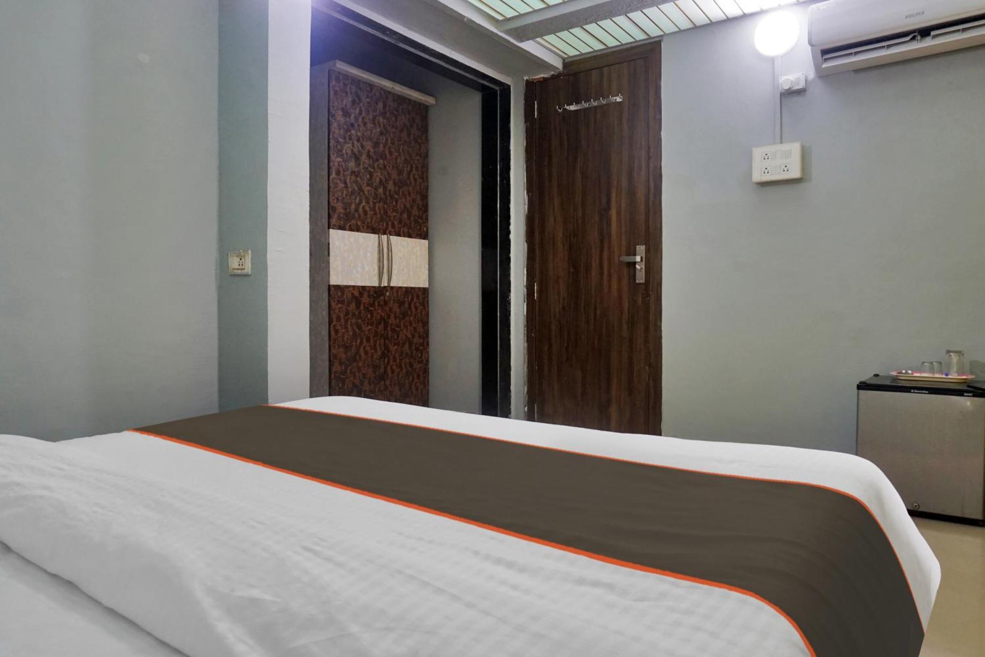 Collection O Baner Executive Stays プネ エクステリア 写真