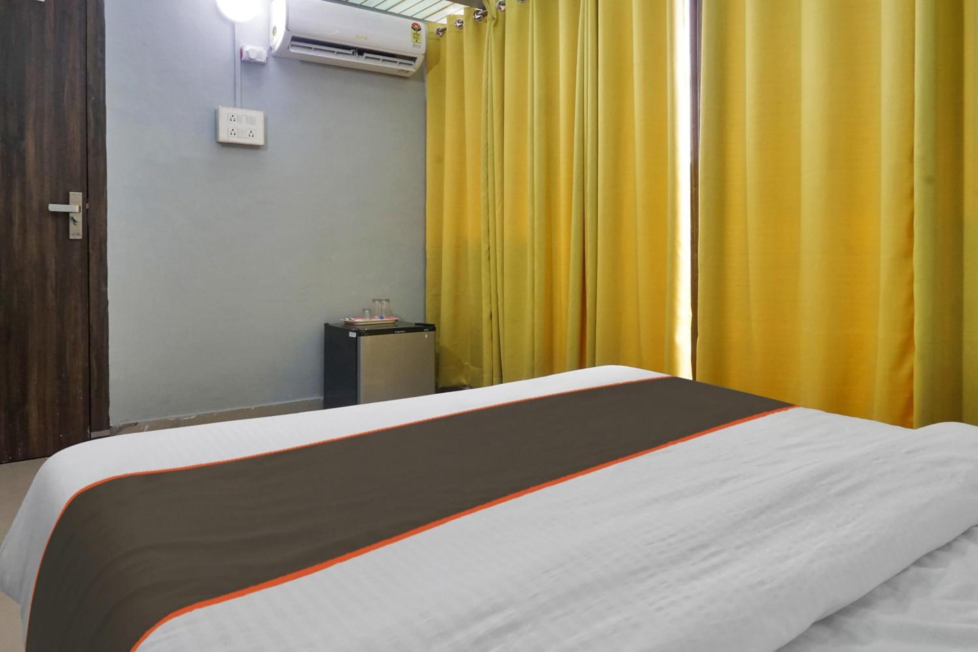 Collection O Baner Executive Stays プネ エクステリア 写真