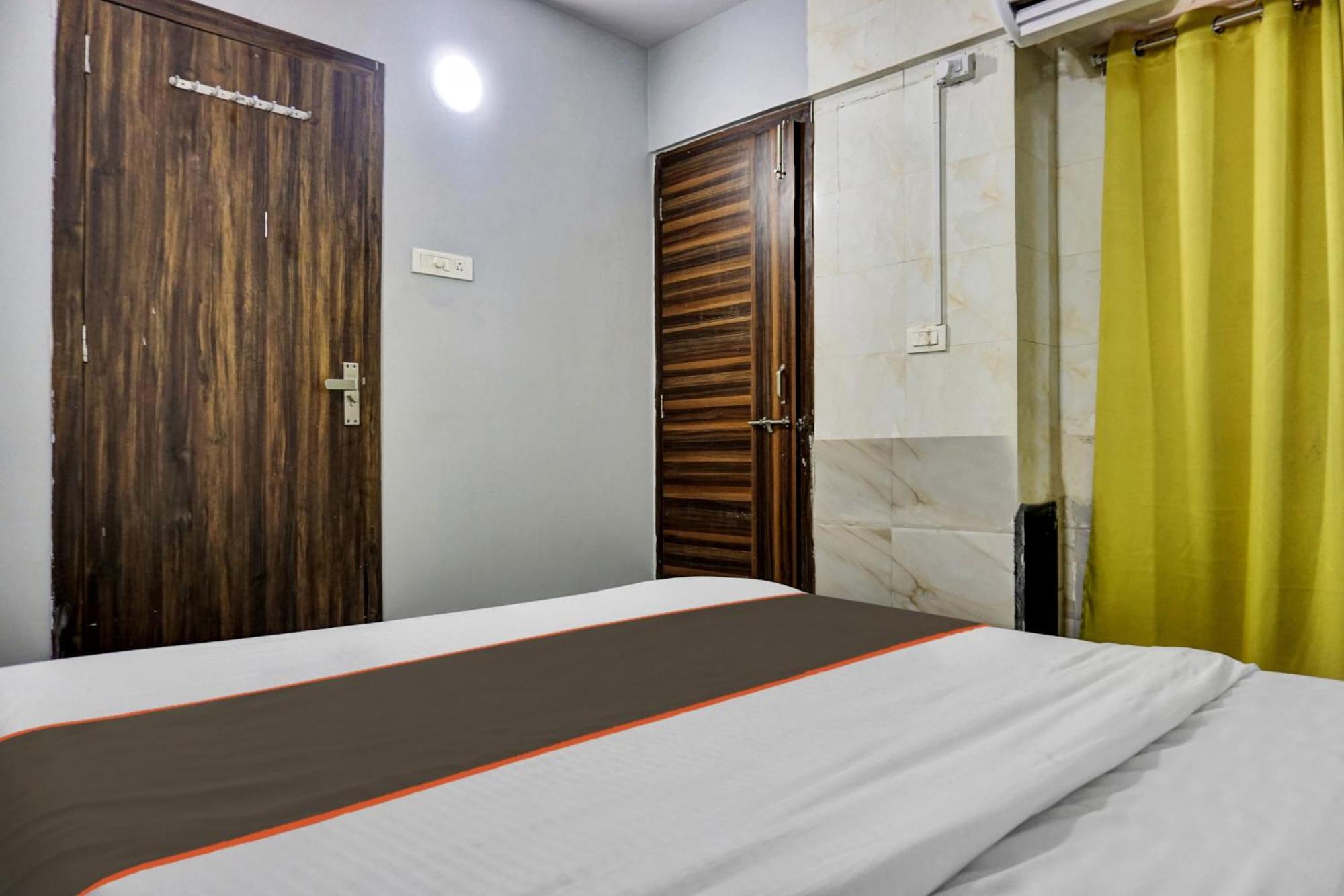 Collection O Baner Executive Stays プネ エクステリア 写真